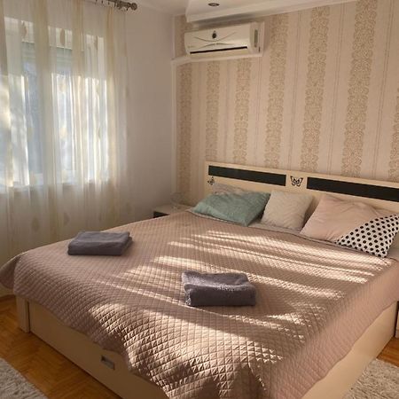 Apartament Regim Hotelier Oradea Eksteriør billede